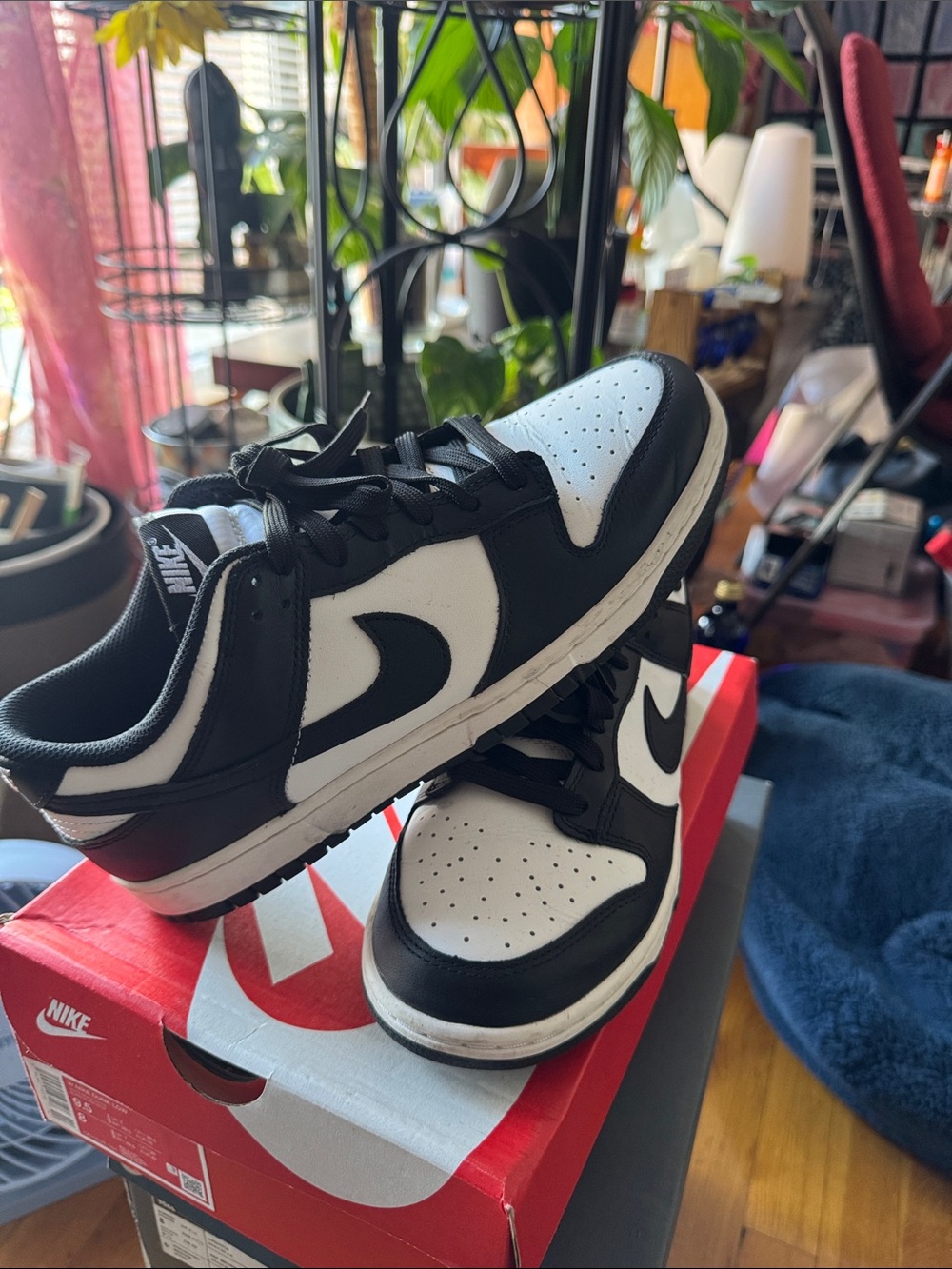 Nike Women’s Panda Dunks Black and White Low-Top Sneakers size 9.6